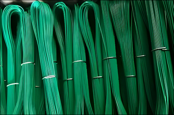 Green PVC coated tie wire with 2.0mm gauge and 25 feet length