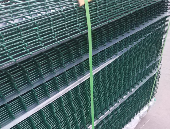 Welded mesh temporary fence panels